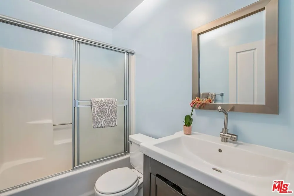 874 Norman Place Los Angeles, CA 90049