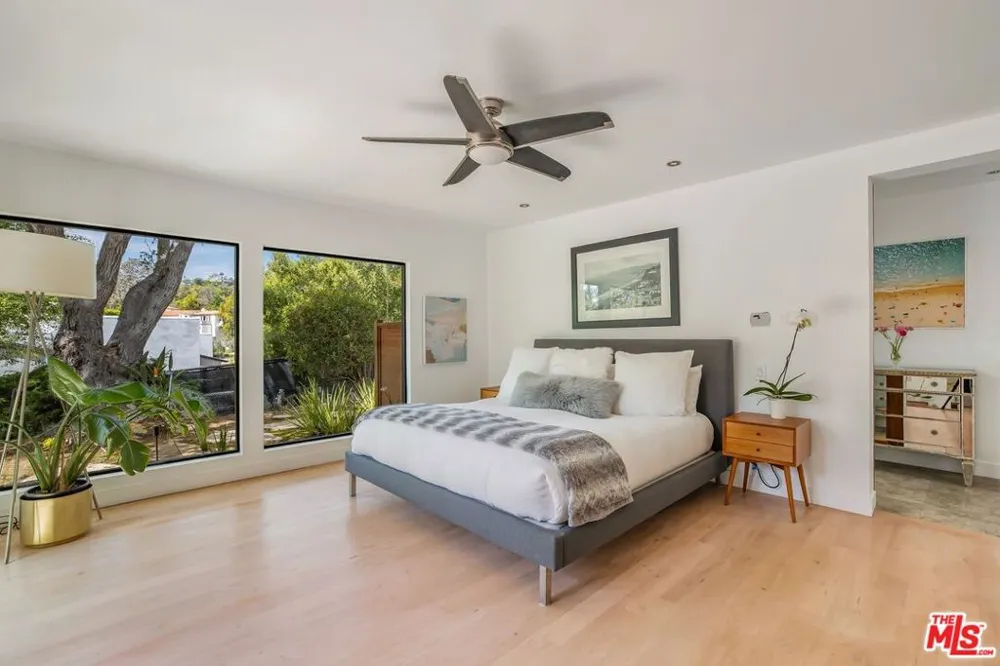 874 Norman Place Los Angeles, CA 90049