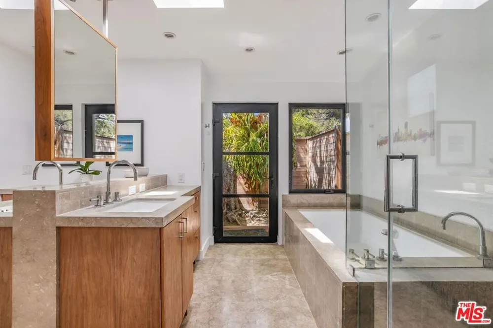 874 Norman Place Los Angeles, CA 90049