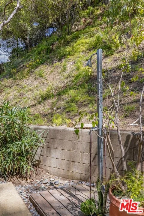 874 Norman Place Los Angeles, CA 90049