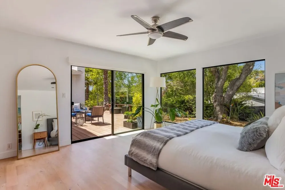 874 Norman Place Los Angeles, CA 90049