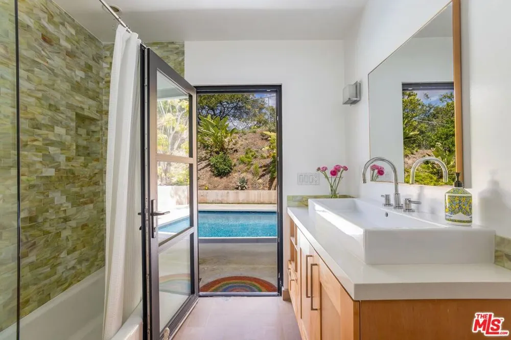 874 Norman Place Los Angeles, CA 90049