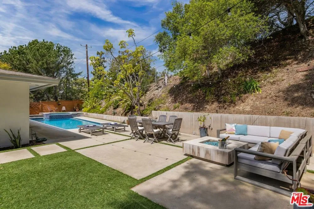 874 Norman Place Los Angeles, CA 90049