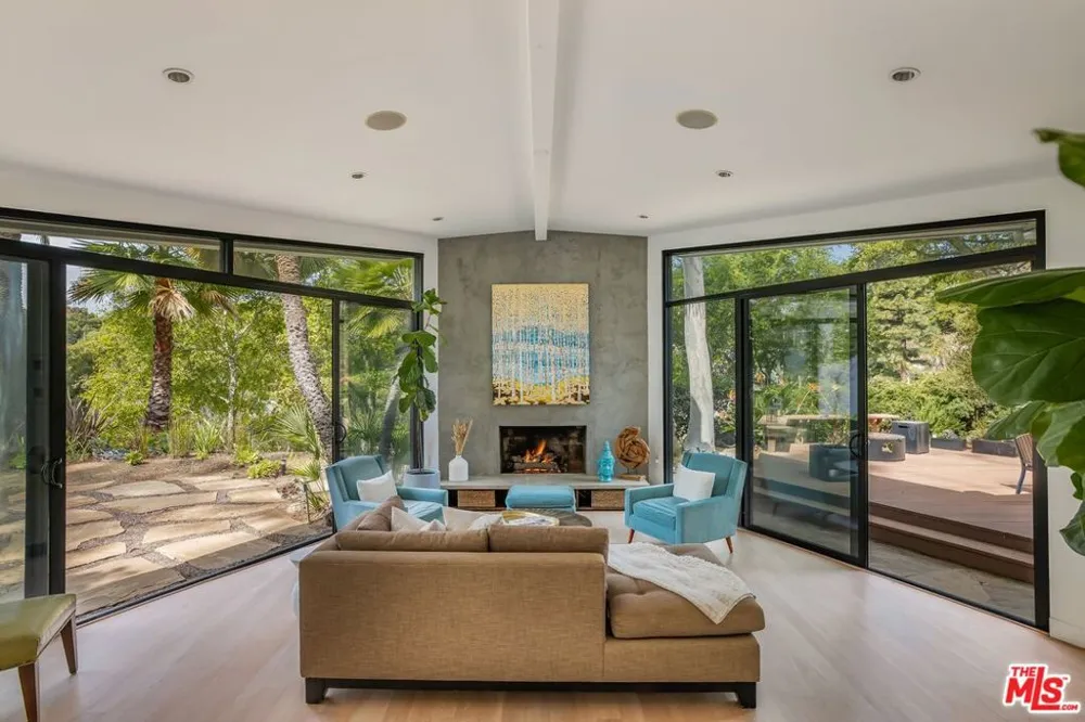 874 Norman Place Los Angeles, CA 90049