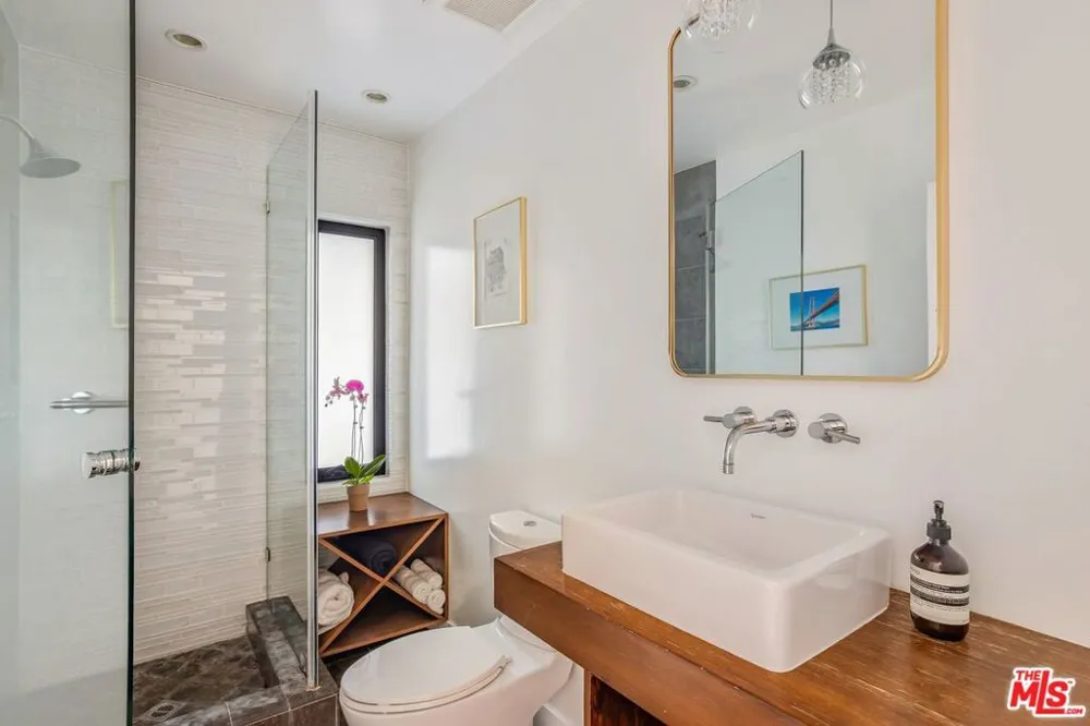 874 Norman Place Los Angeles, CA 90049