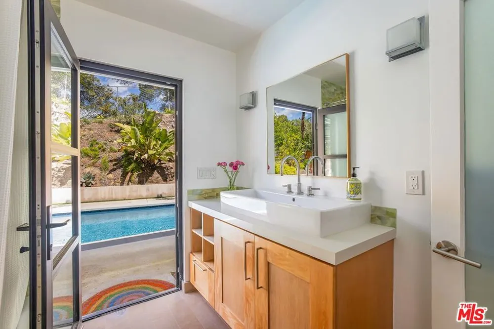 874 Norman Place Los Angeles, CA 90049