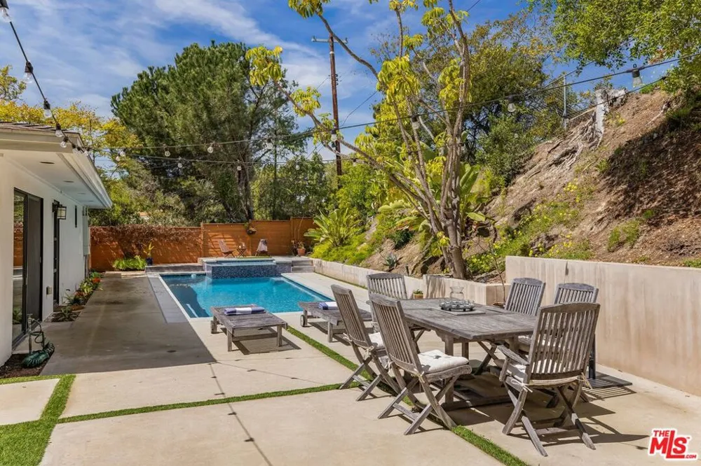 874 Norman Place Los Angeles, CA 90049