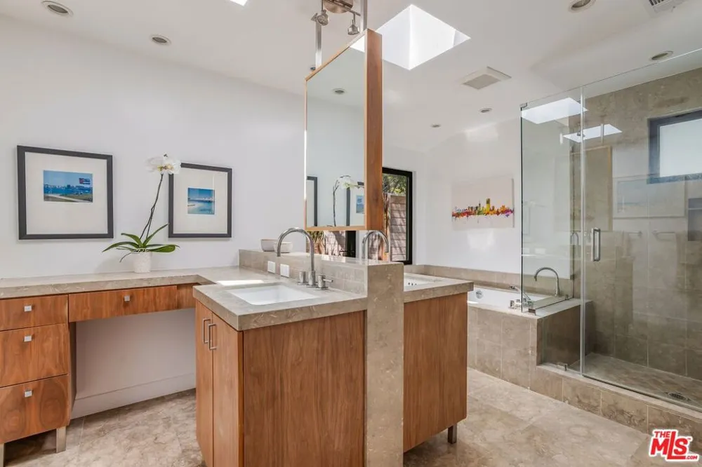 874 Norman Place Los Angeles, CA 90049