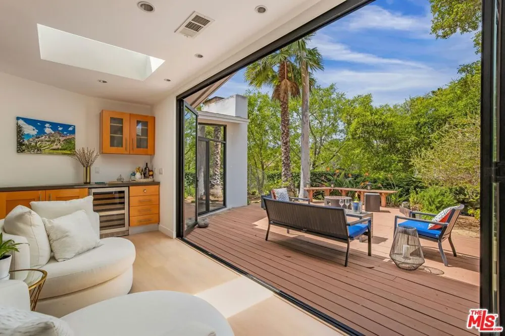 874 Norman Place Los Angeles, CA 90049