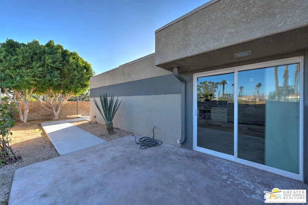 1589 Sunflower Court Palm Springs, CA 92262