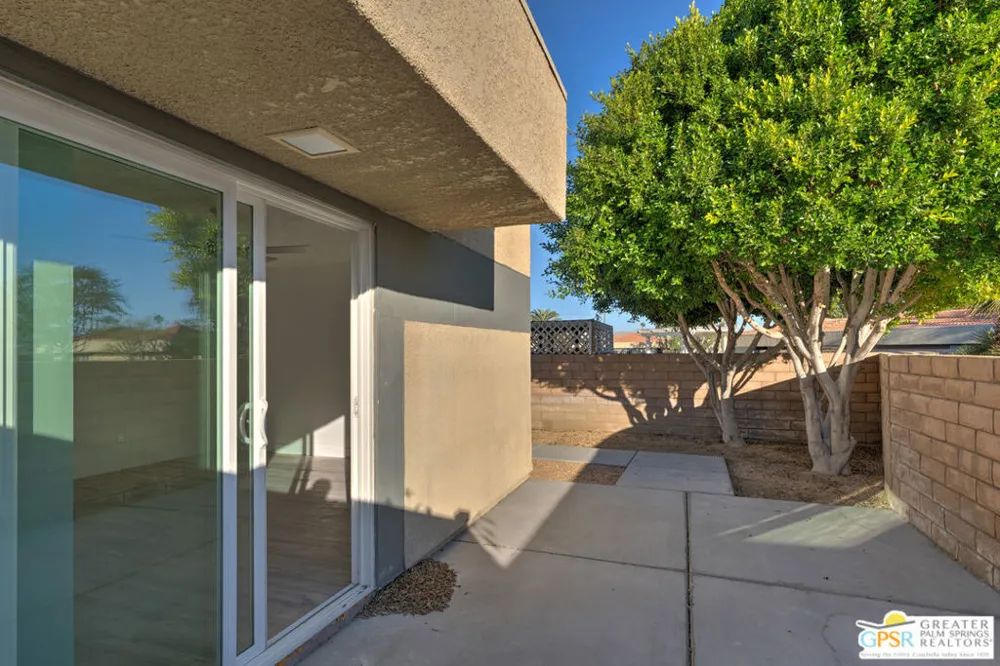 1589 Sunflower Court Palm Springs, CA 92262
