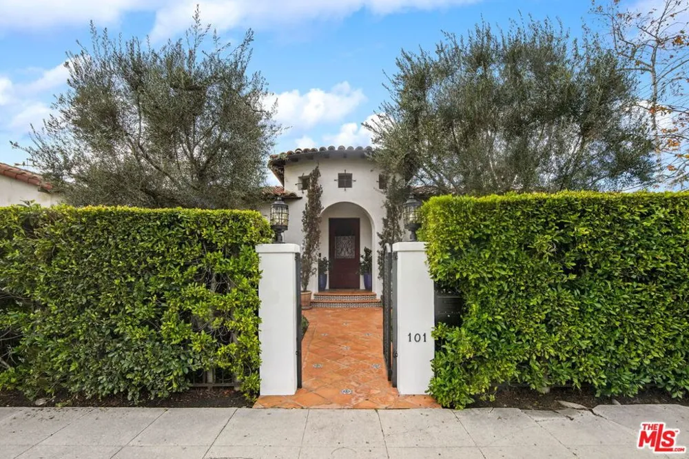 101 S Kilkea Drive Los Angeles, CA 90048