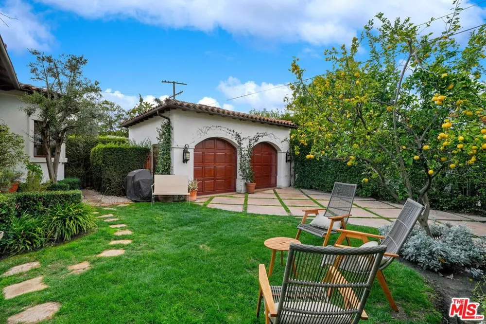 101 S Kilkea Drive Los Angeles, CA 90048