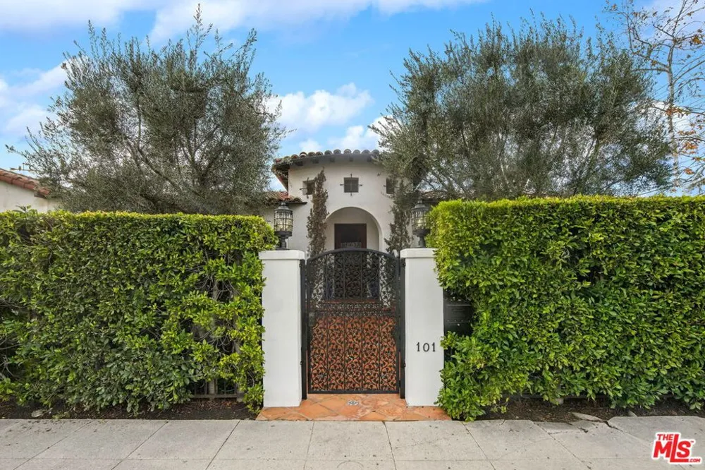 101 S Kilkea Drive Los Angeles, CA 90048