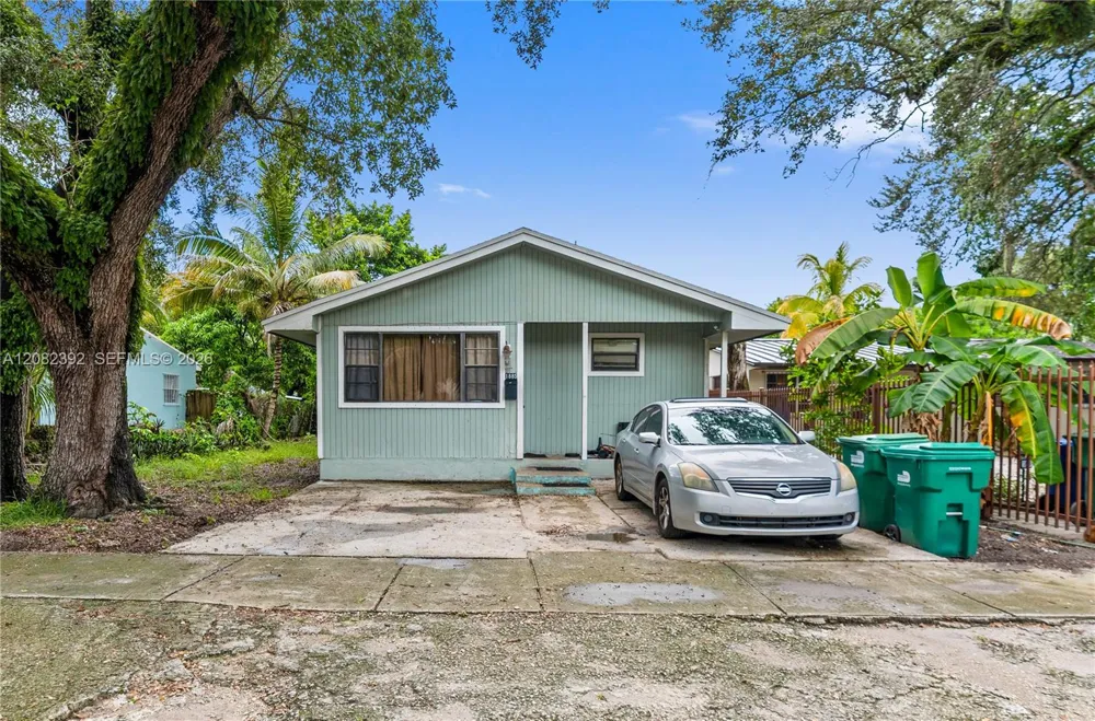 1885 NW 113th Ter Miami, FL 33167