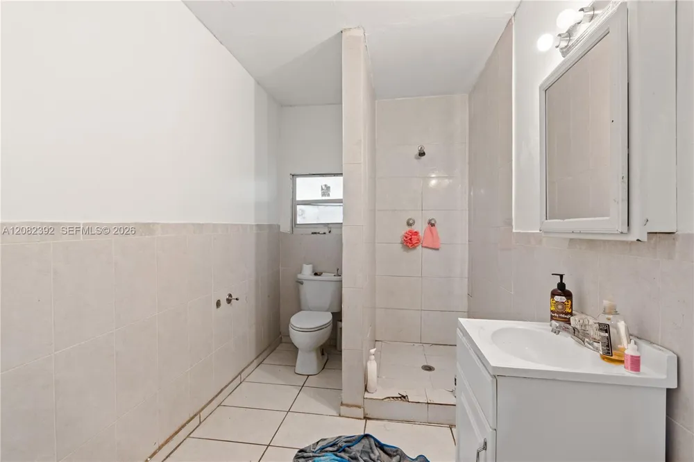 1885 NW 113th Ter Miami, FL 33167