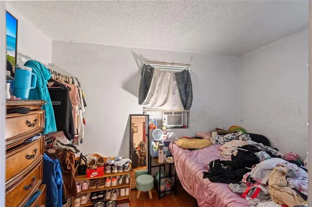1885 NW 113th Ter Miami, FL 33167