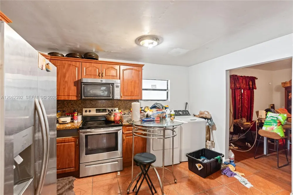 1885 NW 113th Ter Miami, FL 33167