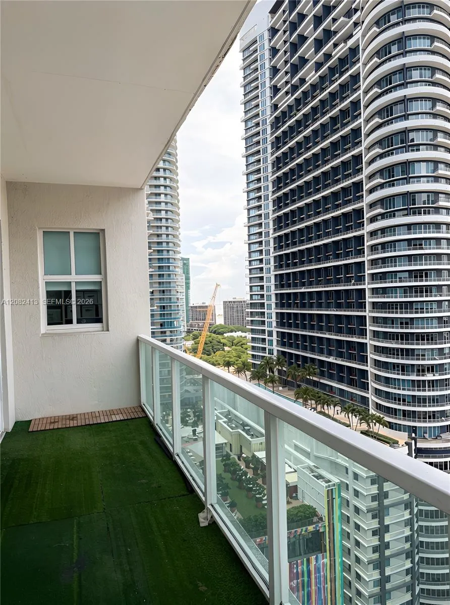 1250 S Miami Ave #2405 Miami, FL 33130