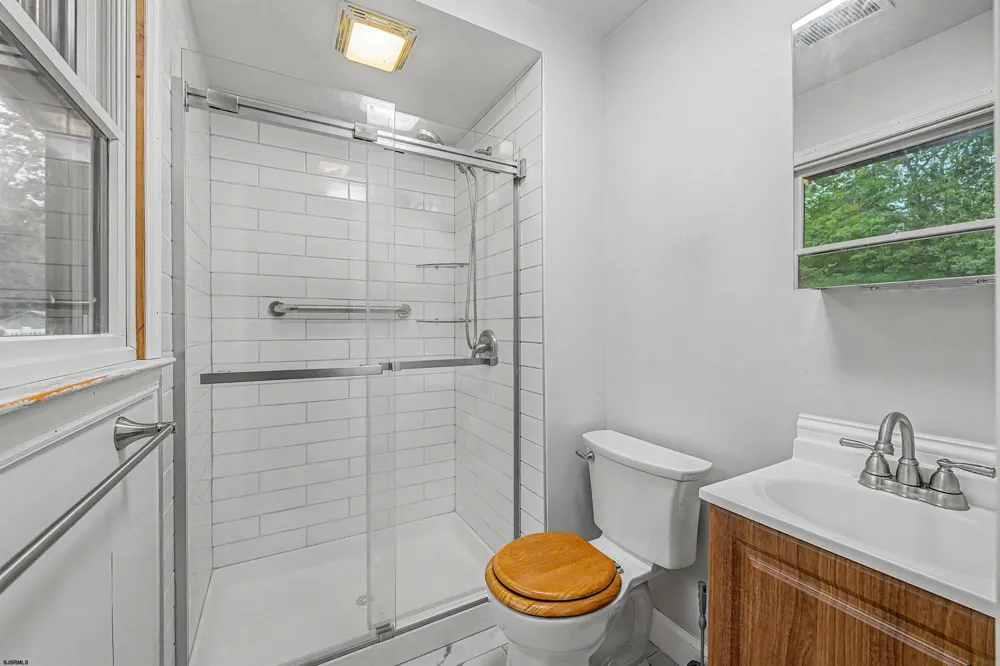 605 Salma Mays Landing, NJ 08330