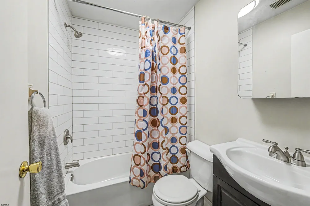 605 Salma Mays Landing, NJ 08330