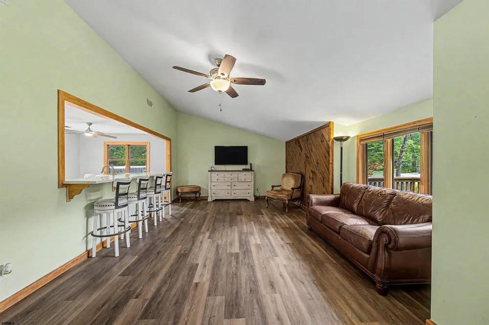 605 Salma Mays Landing, NJ 08330