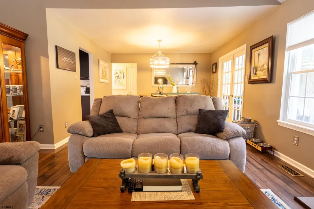 132 Rochelle Egg Harbor Township, NJ 08234