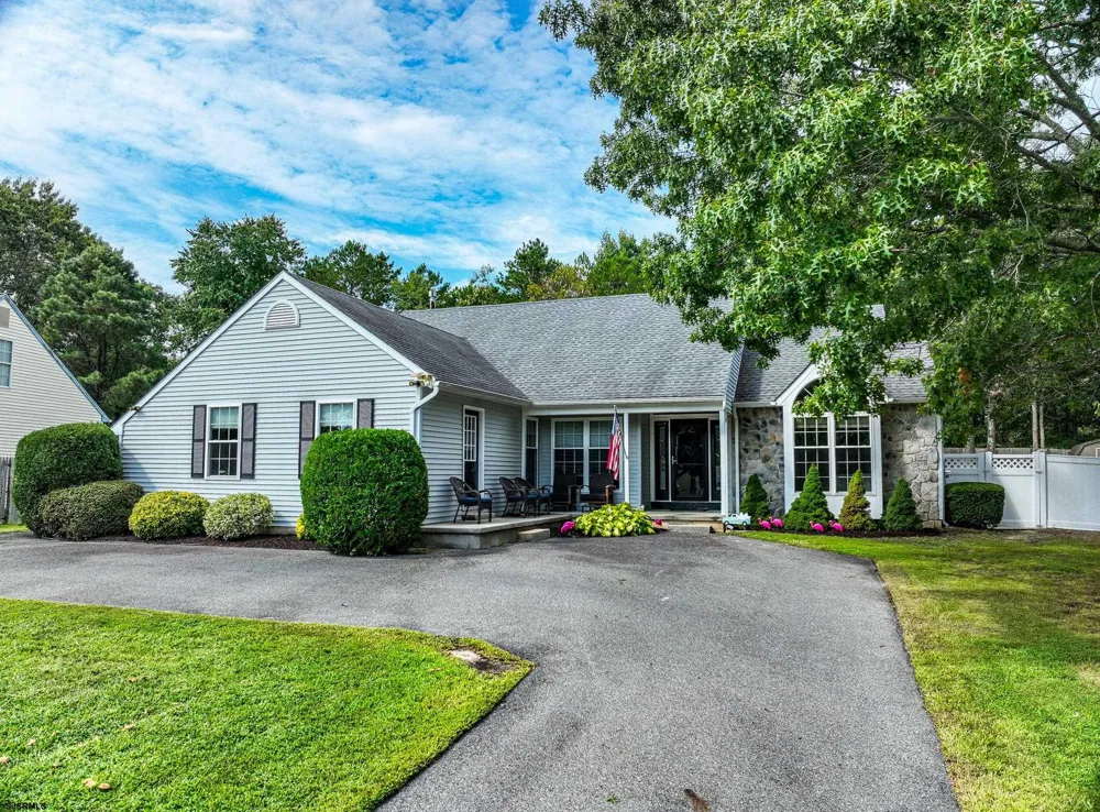 132 Rochelle Egg Harbor Township, NJ 08234