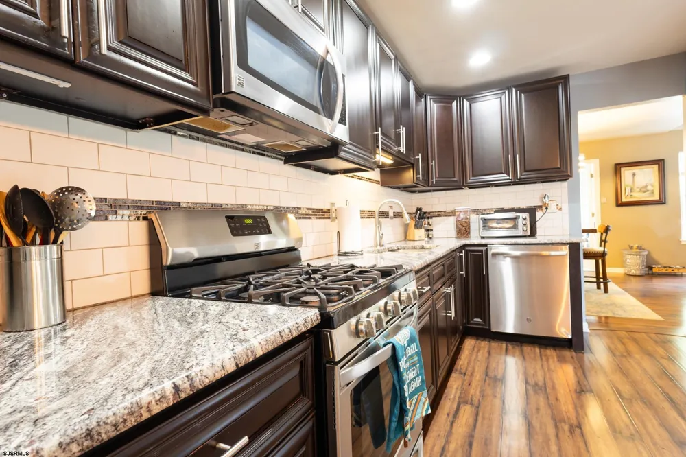 132 Rochelle Egg Harbor Township, NJ 08234