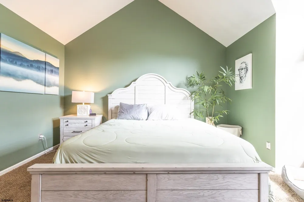 132 Rochelle Egg Harbor Township, NJ 08234