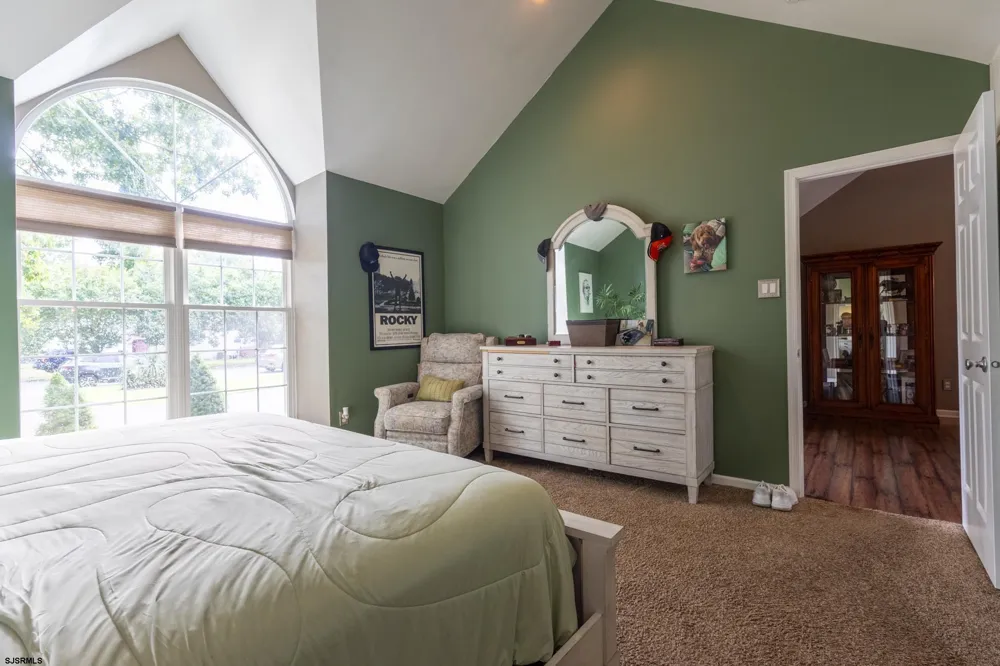 132 Rochelle Egg Harbor Township, NJ 08234