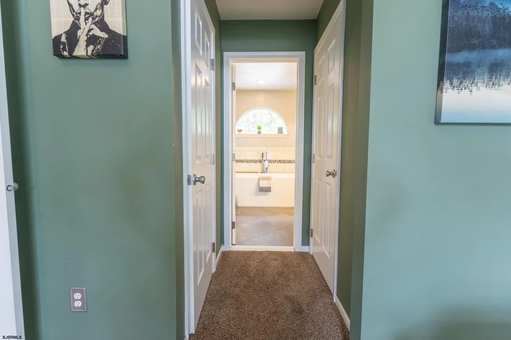 132 Rochelle Egg Harbor Township, NJ 08234