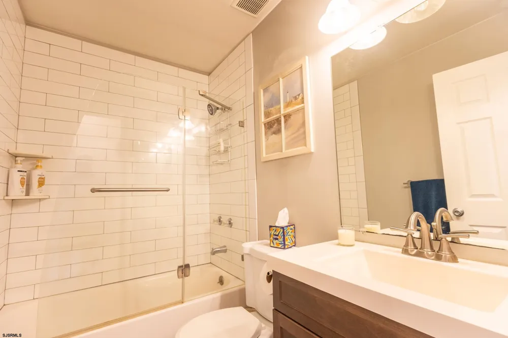 132 Rochelle Egg Harbor Township, NJ 08234