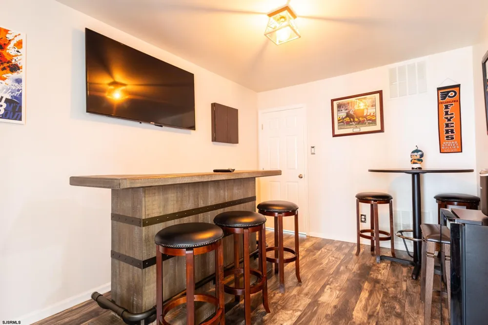 132 Rochelle Egg Harbor Township, NJ 08234