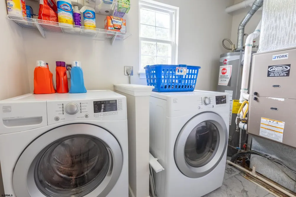 132 Rochelle Egg Harbor Township, NJ 08234