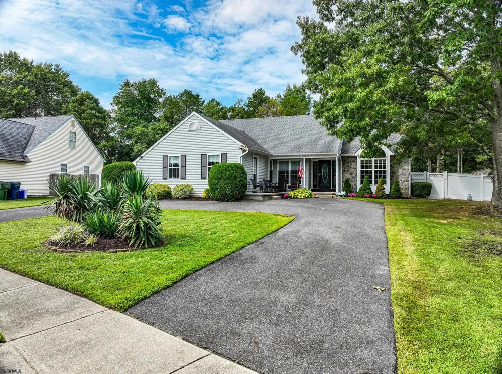 132 Rochelle Egg Harbor Township, NJ 08234