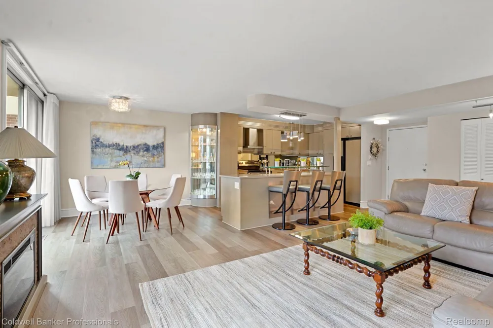 600 W BROWN STREET #109 Birmingham City, MI 48009