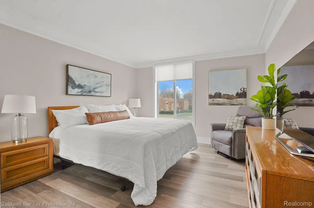 600 W BROWN STREET #109 Birmingham City, MI 48009
