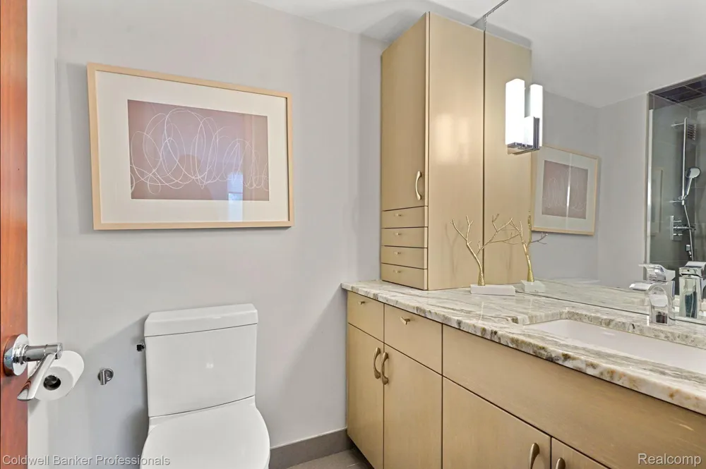 600 W BROWN STREET #109 Birmingham City, MI 48009