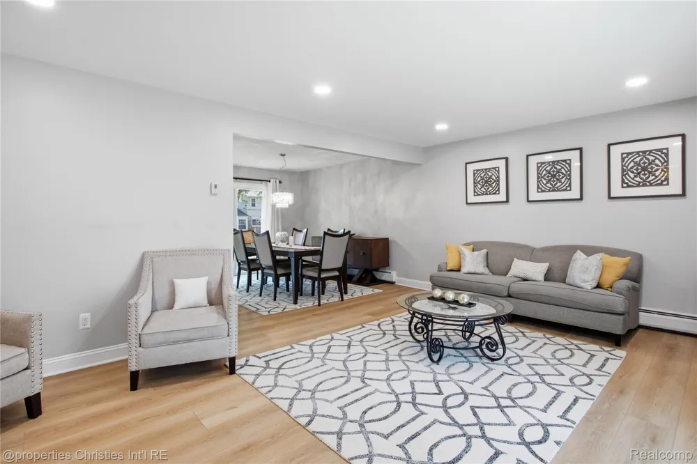 5569 Tadworth Place West Bloomfield Charter Township, MI 48322