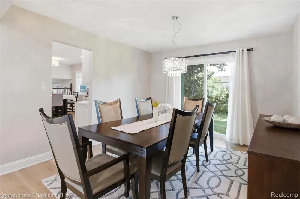 5569 Tadworth Place West Bloomfield Charter Township, MI 48322