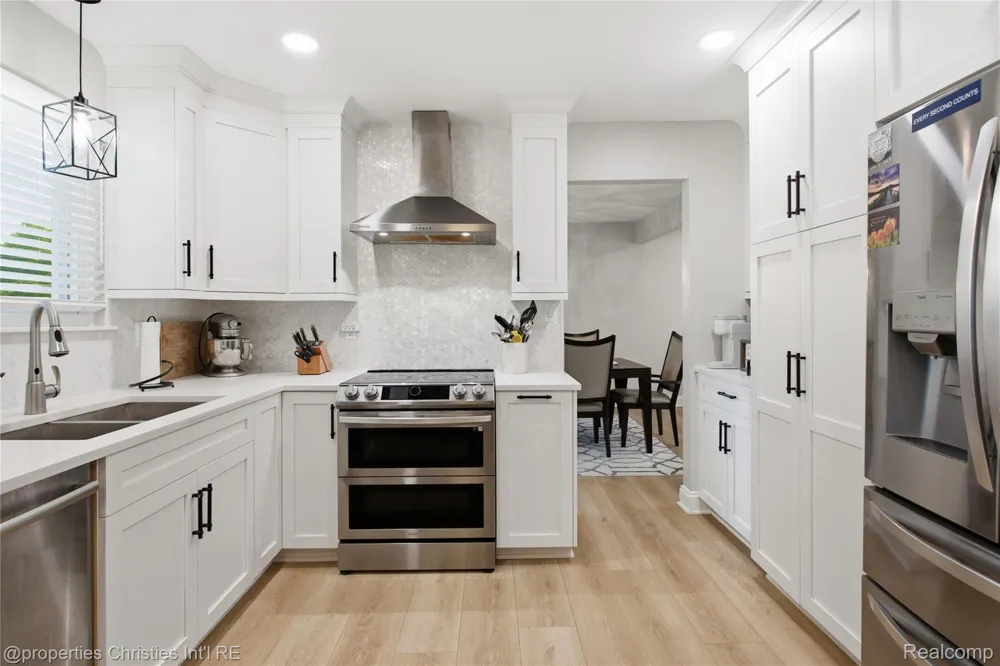 5569 Tadworth Place West Bloomfield Charter Township, MI 48322