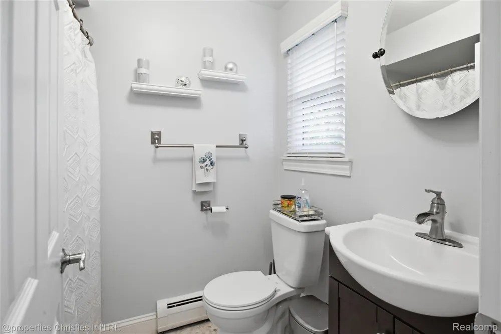 5569 Tadworth Place West Bloomfield Charter Township, MI 48322