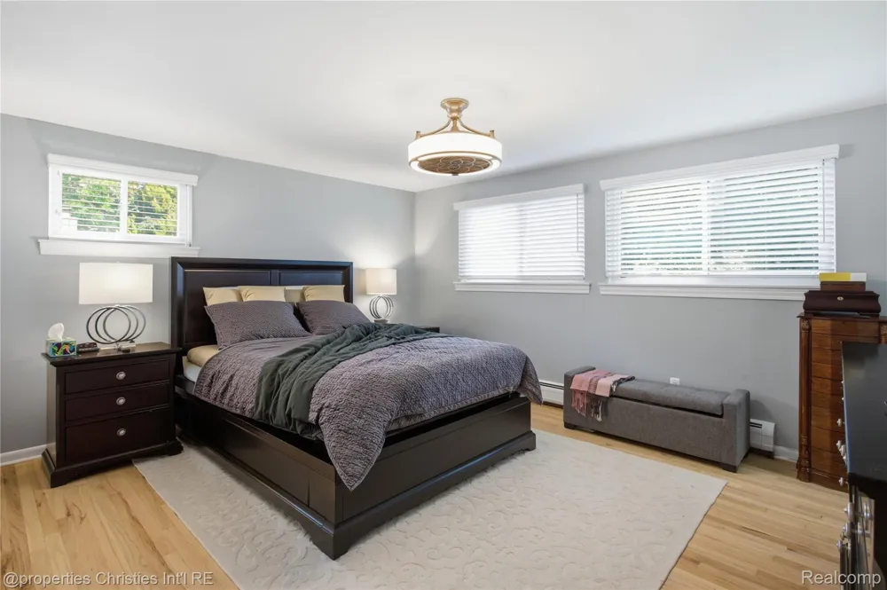 5569 Tadworth Place West Bloomfield Charter Township, MI 48322