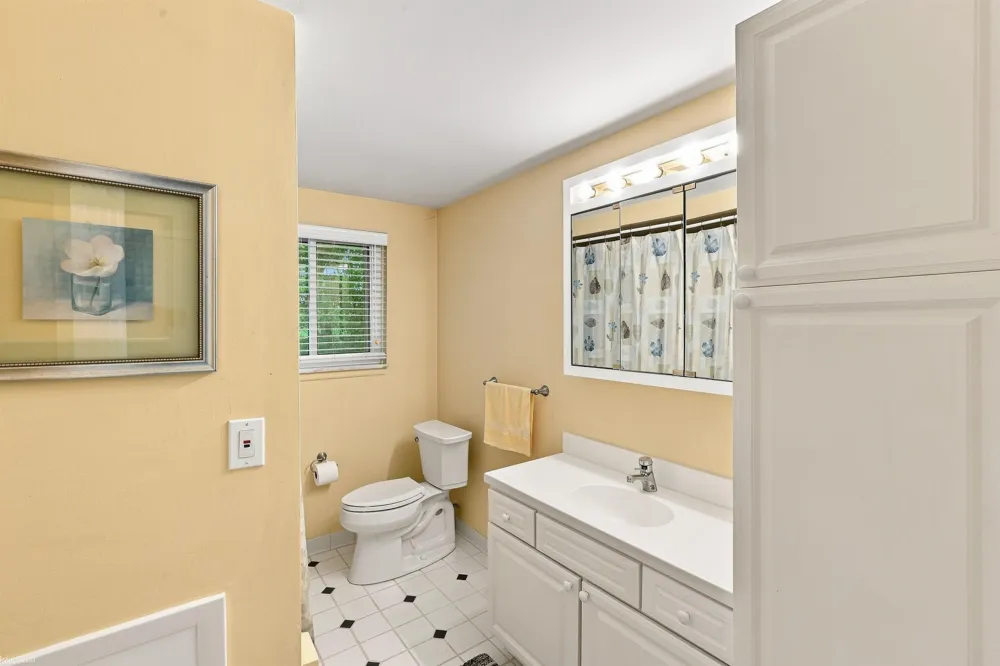 36724 Nantucket Court Clinton Charter Township, MI 48035