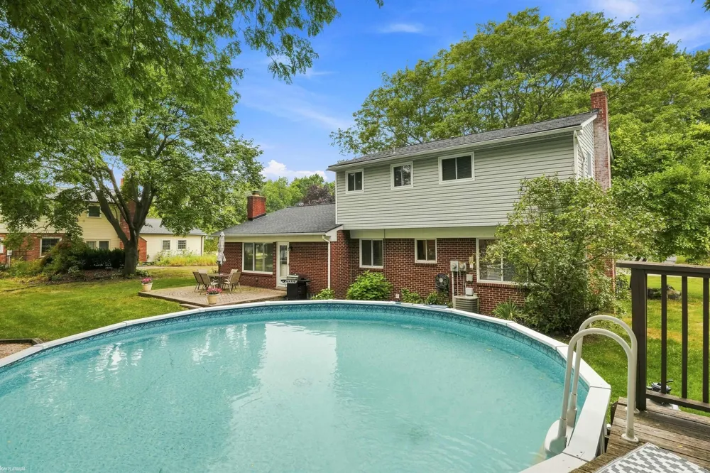 36724 Nantucket Court Clinton Charter Township, MI 48035