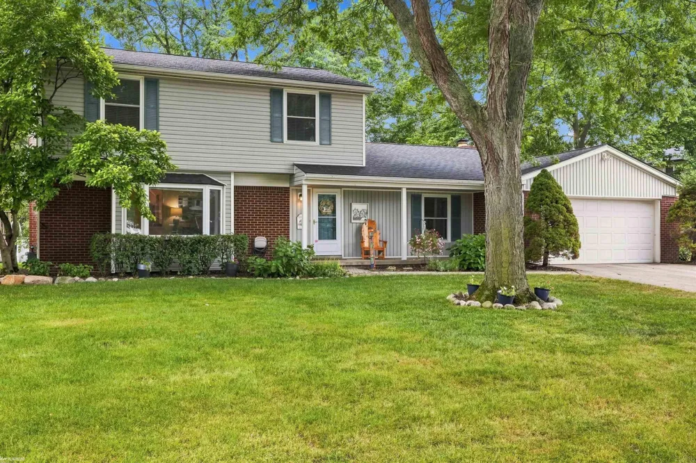 36724 Nantucket Court Clinton Charter Township, MI 48035