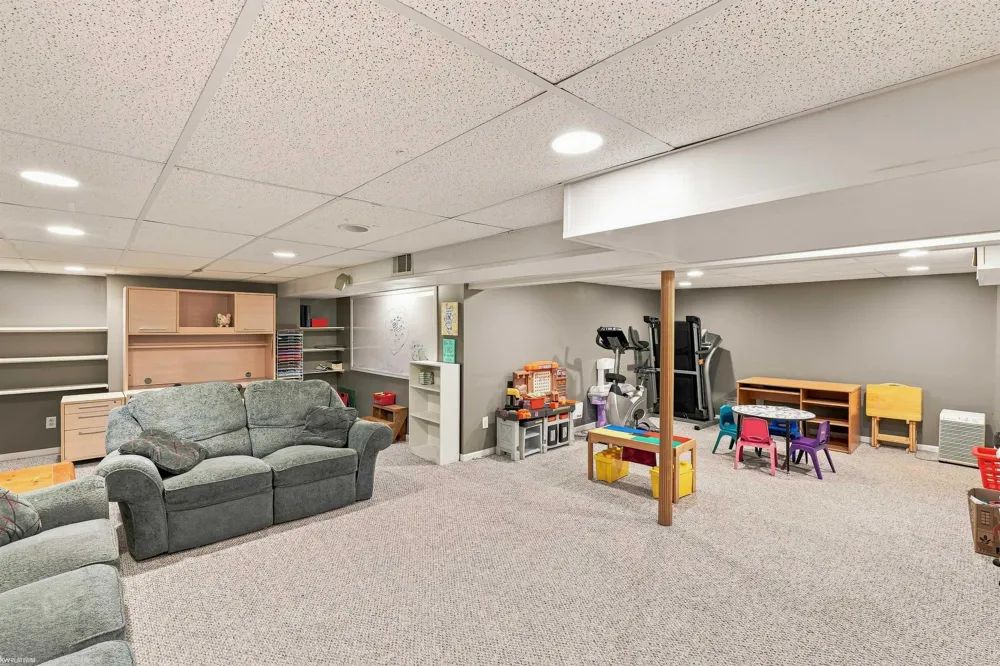 36724 Nantucket Court Clinton Charter Township, MI 48035