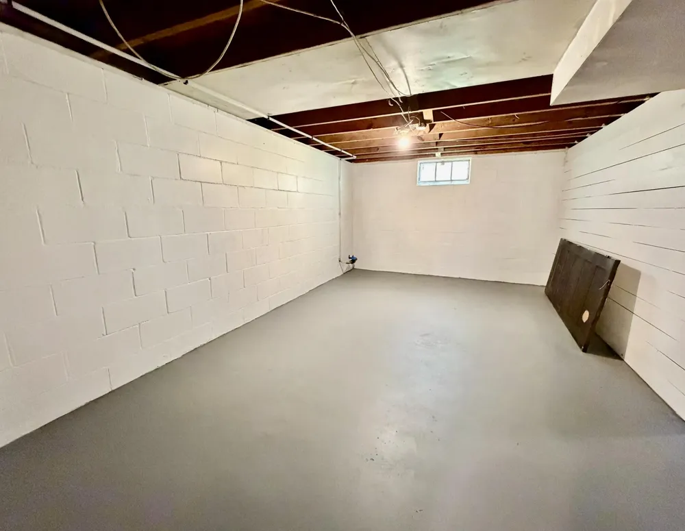 1318 Catherine Avenue Muskegon City, MI 49442