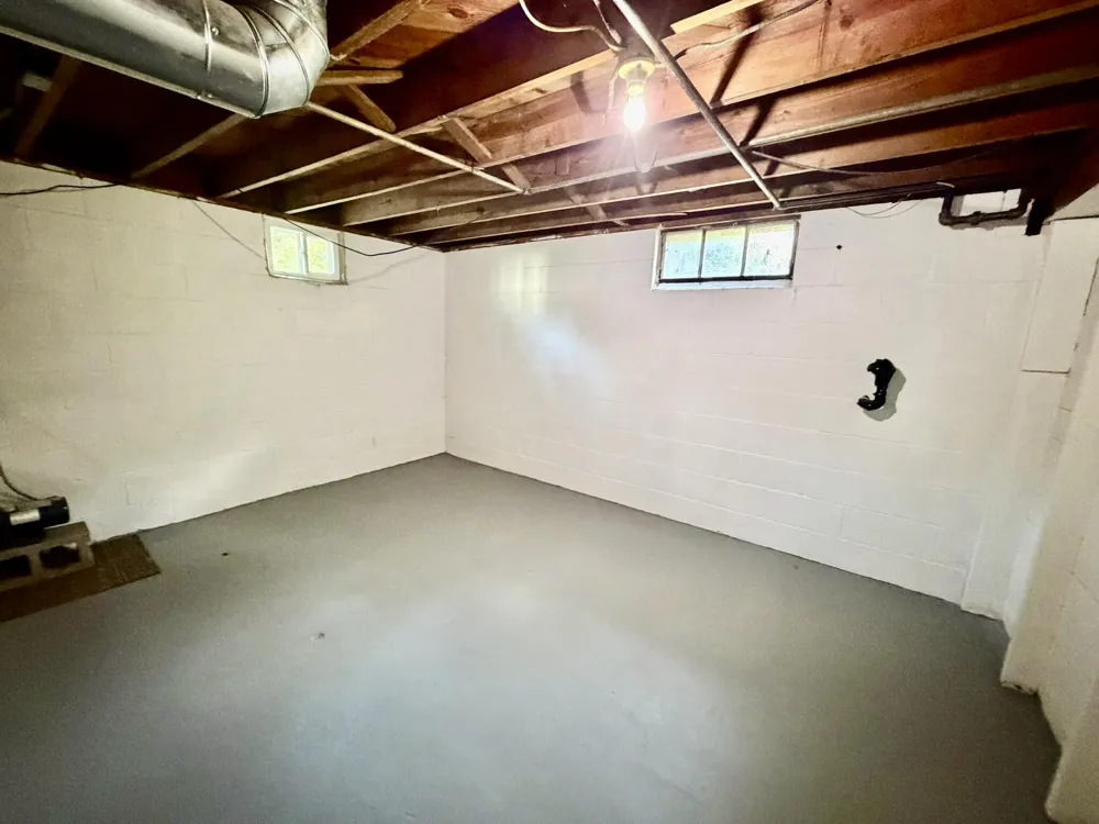 1318 Catherine Avenue Muskegon City, MI 49442